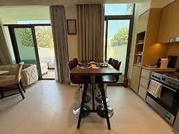 Elegant Stay in Ranches Villa