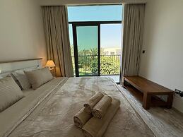 Elegant Stay in Ranches Villa