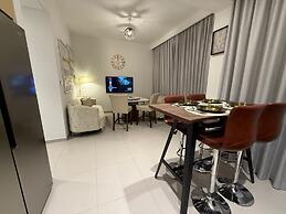 Elegant Stay in Ranches Villa