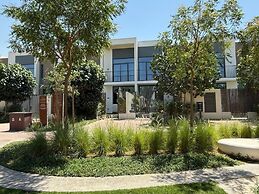 Elegant Stay in Ranches Villa