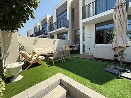 Elegant Stay in Ranches Villa