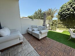 Elegant Stay in Ranches Villa