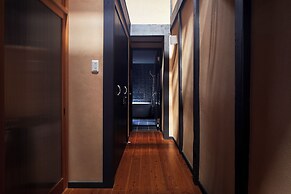 Miro Shijo Kawaramachi Tei