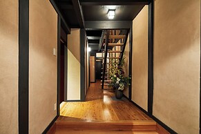 Miro Shijo Kawaramachi Tei