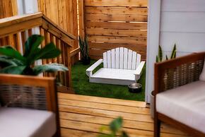 East Side Sanctuary Hot Tub  Sauna