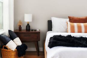 East Side Sanctuary Hot Tub  Sauna