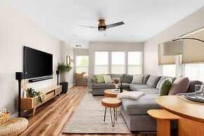 East Side Sanctuary Hot Tub  Sauna