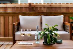 East Side Sanctuary Hot Tub  Sauna