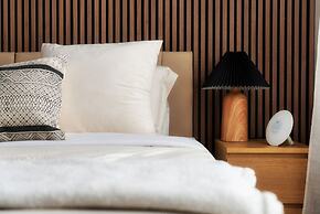 East Side Sanctuary Hot Tub  Sauna