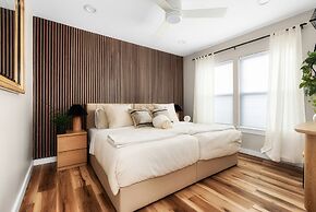 East Side Sanctuary Hot Tub  Sauna