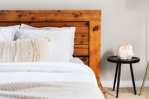 East Side Sanctuary Hot Tub  Sauna