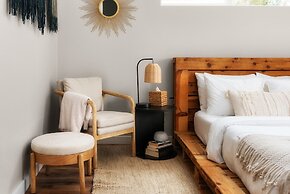 East Side Sanctuary Hot Tub  Sauna