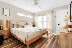 East Side Sanctuary Hot Tub  Sauna