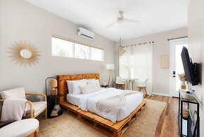 East Side Sanctuary Hot Tub  Sauna