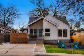 East Side Sanctuary Hot Tub  Sauna