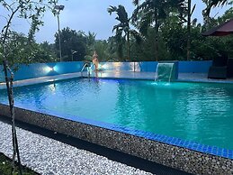 South Summer Villa 360