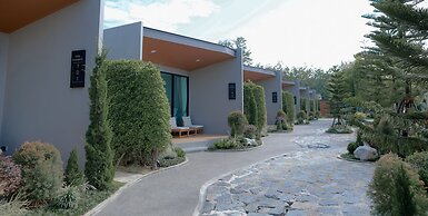 Anantara Pura Resort