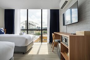 Kokotel Cebu Adira