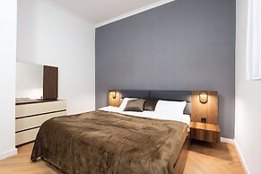 Chic & Modern 4BR Home in Old Tbilisi