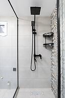 Chic & Modern 4BR Home in Old Tbilisi