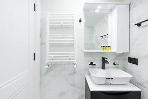Chic & Modern 4BR Home in Old Tbilisi