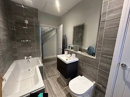 Stylish, Contemporary Home in Earl Shilton