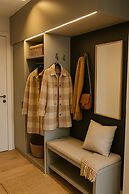 The MYDE Self Check-in Studios