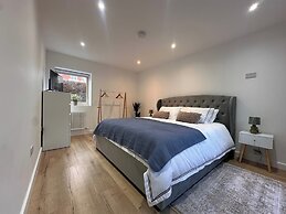 1 Bed-sleeps 3-patio-2 min to Beach