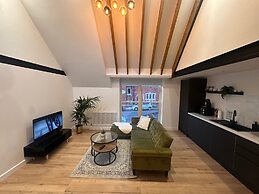 1 Bed-sleeps 3-patio-2 min to Beach