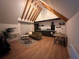 1 Bed-sleeps 3-patio-2 min to Beach