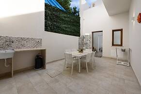 Bedda Luna Apartments