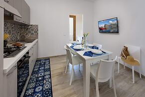 Bedda Luna Apartments