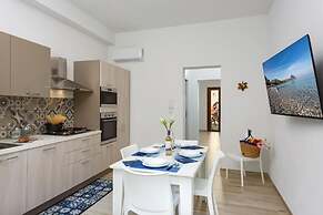 Bedda Luna Apartments