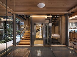 Elysia Boutique Hotel