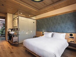 Elysia Boutique Hotel