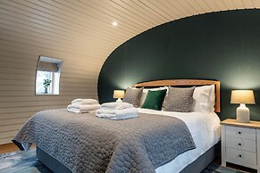 Stunning EcoRetreat Pods in Old Chalford