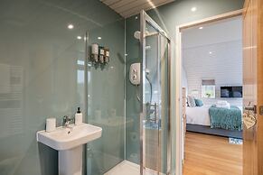 Stunning EcoRetreat Pods in Old Chalford