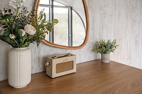 Stunning EcoRetreat Pods in Old Chalford