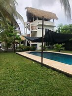 Birds House, Puerto San Jose