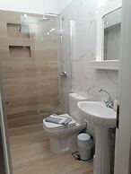 Luxury Apartments Kanali