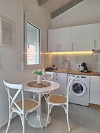 Luxury Apartments Kanali