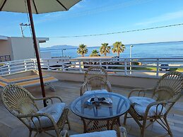 Luxury Apartments Kanali