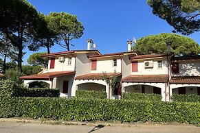 Charming Apartment With Garden and Pool