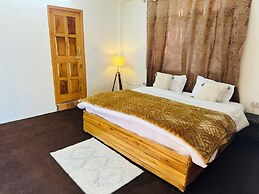 Aura by RA Manali - Mountain View