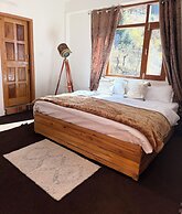 Aura by RA Manali - Mountain View