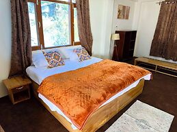 Aura by RA Manali - Mountain View