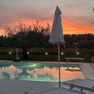 Luxury pool Suites - Città Bianca