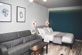 Rooster Suites