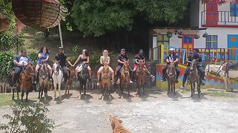 Don leandro Coffee farm  Glamping