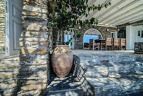 Zen Blue Suites Luxury and Nature in Kea